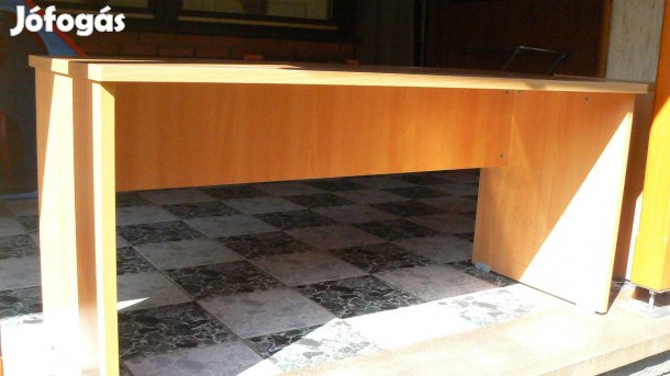 Íróasztal,számítógép asztal