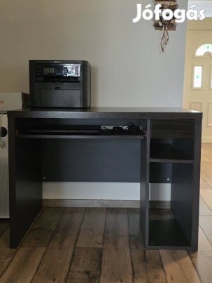 Íróasztal,számítógépasztal.