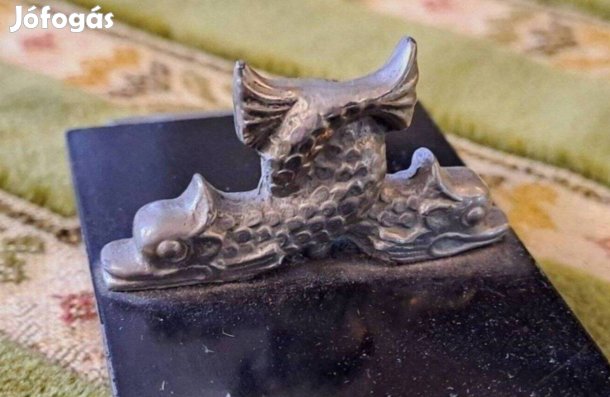 Íróasztal tolltartó