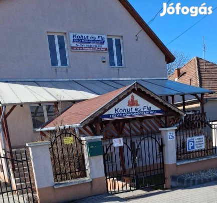 Iroda erkéllyel az emeleten. 110 négyzetméter, márciustól