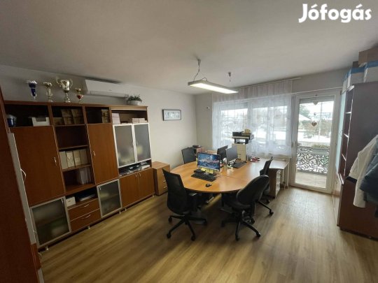 Irodabútor szett, irodai asztal, polc, szekrény