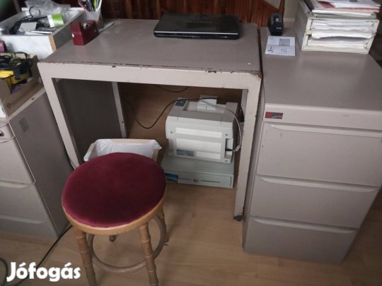 Irodaszett kompletten eladó