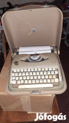 Írógép régi,