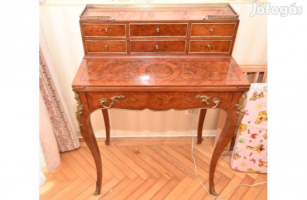 Írószekreter, íróasztal filigráns antik műalkotás