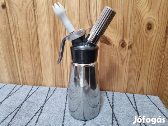 Isi 0,25 literes habszifon