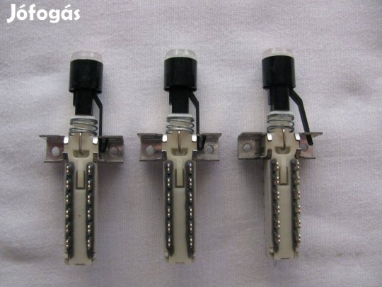 Isostat kapcsoló bekapcsolást jelző nyomógombbal