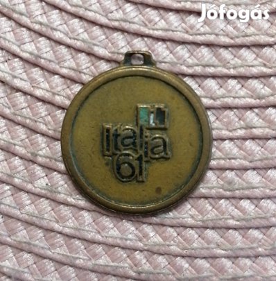 Itália 61 kulcstartó medál