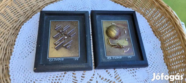 Ivan Petrov bekeretezett domborművei 2 db