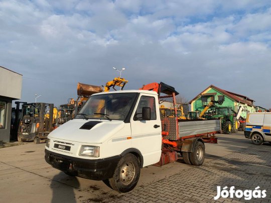 Iveco 35.10 billencs+Fassi F30.21 darus kisteherautó