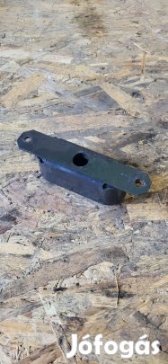 Iveco DAILY 00- Vízhűtő hűtő gumibak gumi támasztó 4210