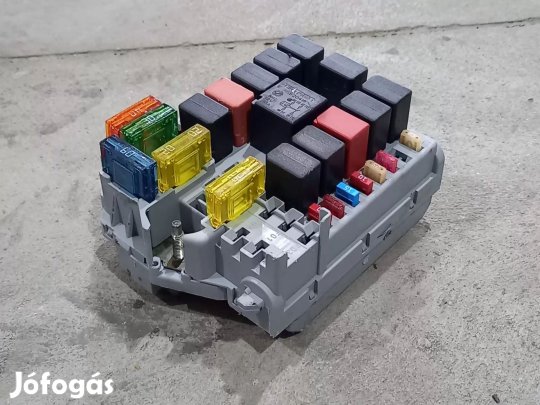 Iveco DAILY 06- BSI komfort elektronika biztosíték modul panel 8034