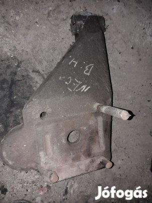 Iveco Daily Bal Hátsó Rugó Tartó Kengyel / Cuppánt