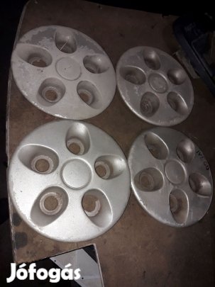 Iveco Daily Dísztárcsa Garnitúra