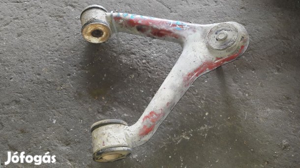 Iveco Daily Jobb Első Felső Lengőkar