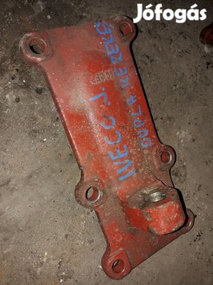 Iveco Daily Jobb Első Lengőkar Tartó Konzol