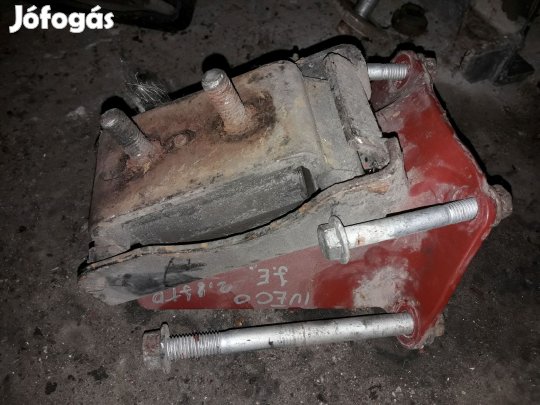 Iveco Daily Jobb Motortartó Bak