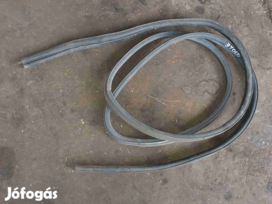 Iveco Daily Jobb Tolóajtó Gumikéder