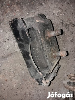 Iveco Daily Motortartó Bak