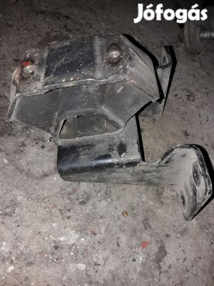 Iveco Daily Váltótartó Bak