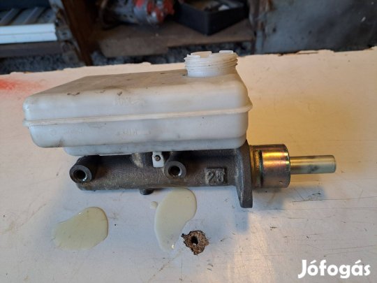 Iveco Daily (3rd gen) főfékhenger fékfolyadék tartállyal 21027999