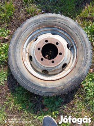 Iveco kisteherautó pótkerék 16"-os