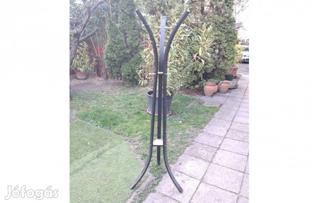 Ívelt, dizájnos, divatos ruhafogas, ruha fogas, állvány 7000 forint