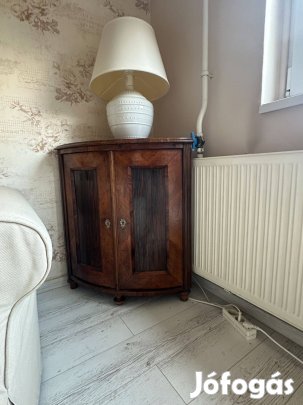 Íves sarok szekrény