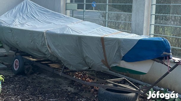 Ixylon yolle 6 személyes, engedély nélkül vezethető vitorláshajó