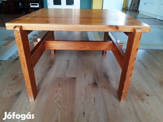 Ízléses tömör fa dohányzóasztal