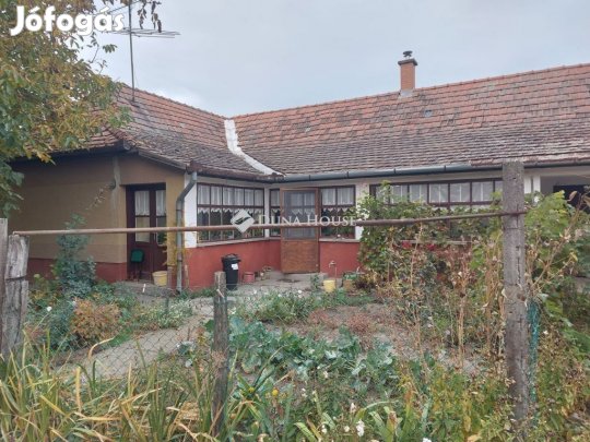 Izsáki eladó 85 nm-es ház