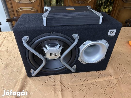 JBL GT5 autós mélyláda és erősítő