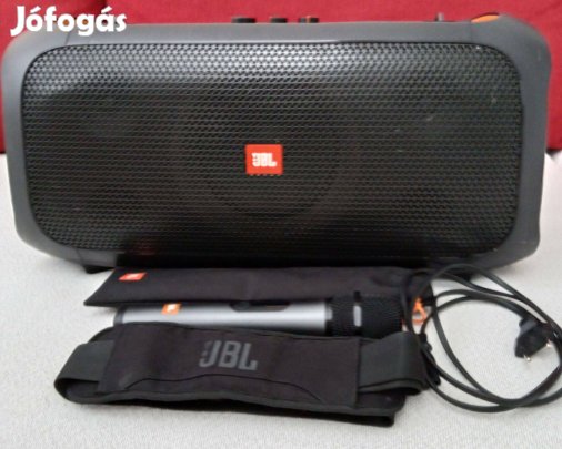 JBL Partybox ON-the-GO minden tartozékával