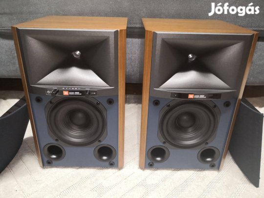 JBL aktív monitorok
