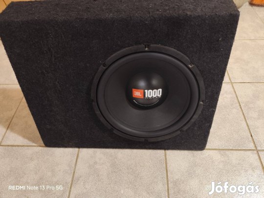 JBL kocsi mélyláda + erősítő Magnat 3000