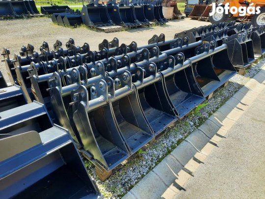 JCB 8025 - 8035 / 1CX árokásó / mélyásó