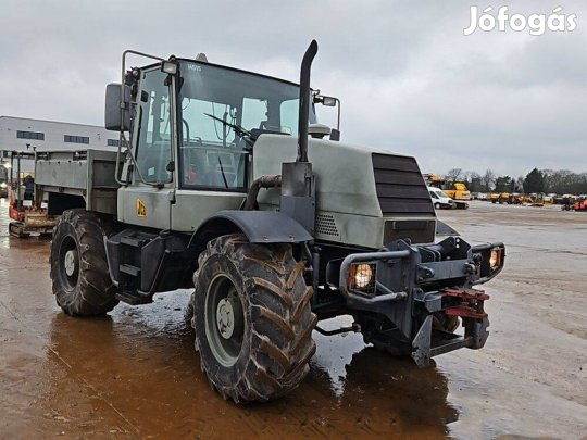 JCB Fastrac 150 katonai traktor