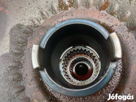 JCB Hidrodinamikus Tengelykapcsoló 04/600784 felújításra,270eft új ár!