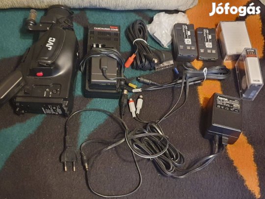 JVC Compact VHS GR-M3EG videokamera tartozékaival