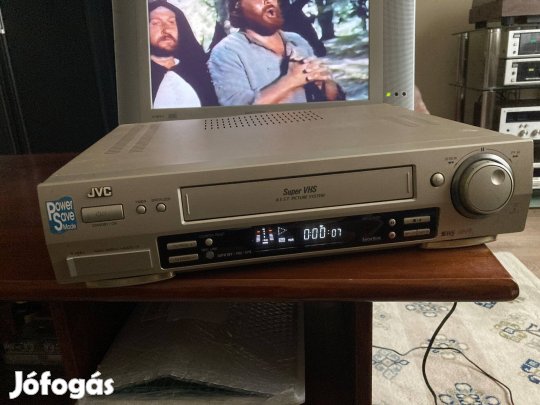 JVC S-VHS video recorder