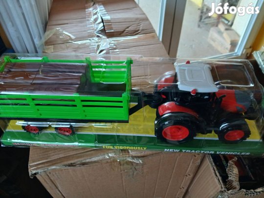 J-33. Farm Traktorszett Faszállitós Új Bontatlan :
