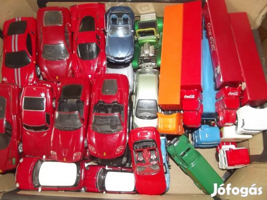 J-8 Fém Autók Ferrari + Kamion