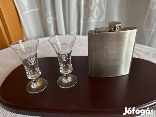 Jaegermeister rozsdamentes flakon+2pohárral