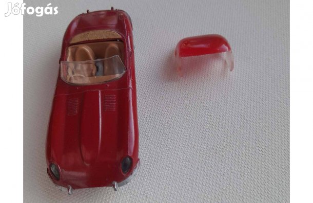 Jaguár E-type gyártva 1960Corgi Toys matchbox gyüjtemény levehető tető