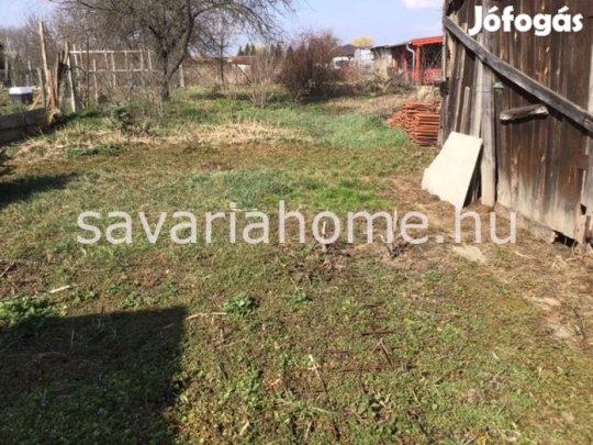 Jákon felújítandó kis házikó 1264m2-es telken eladó!