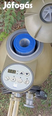 Jakuzzi dézsa medence vízmelegítő keringető szűrős gépészet 