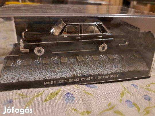James Bond Car Collection széria darabja 1:43