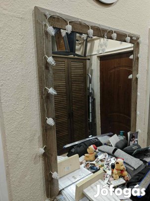 James Wood fali tükör