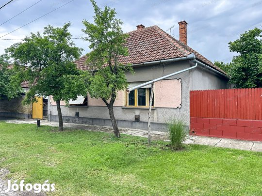 Jánoshalma, központi részén, 126 nm-es családi ház eladó