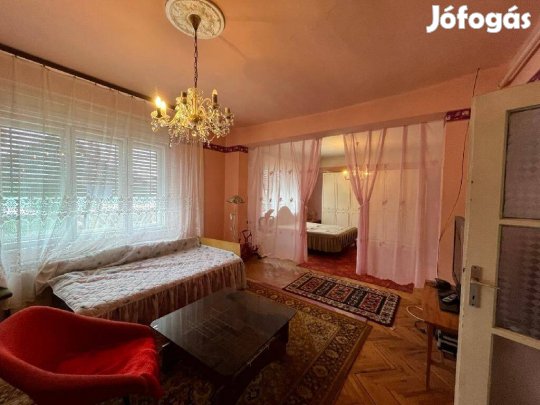Jánoshalma csendes környékén 3 szobás családi ház eladó!