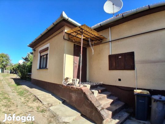 Jánoshalmai 97 nm-es ház eladó